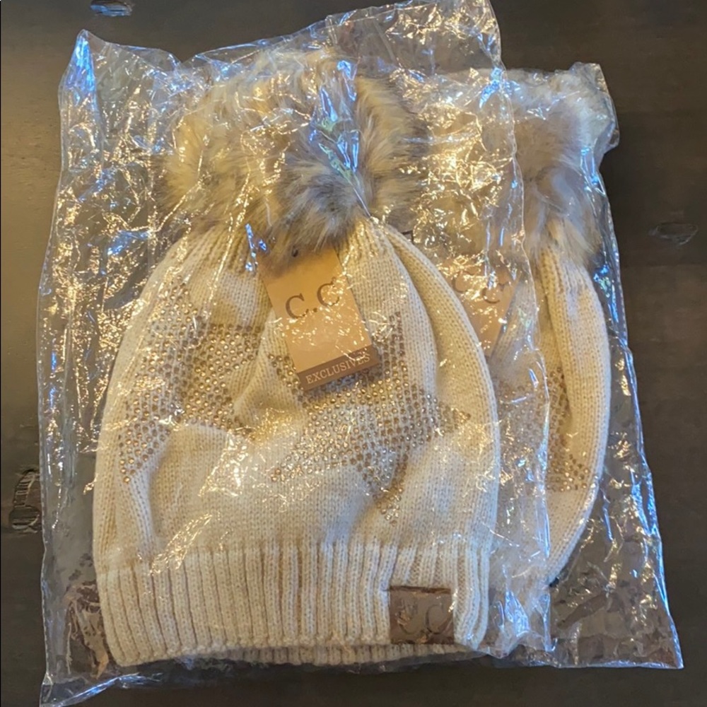 CC Star Beanie - NWT Tan
